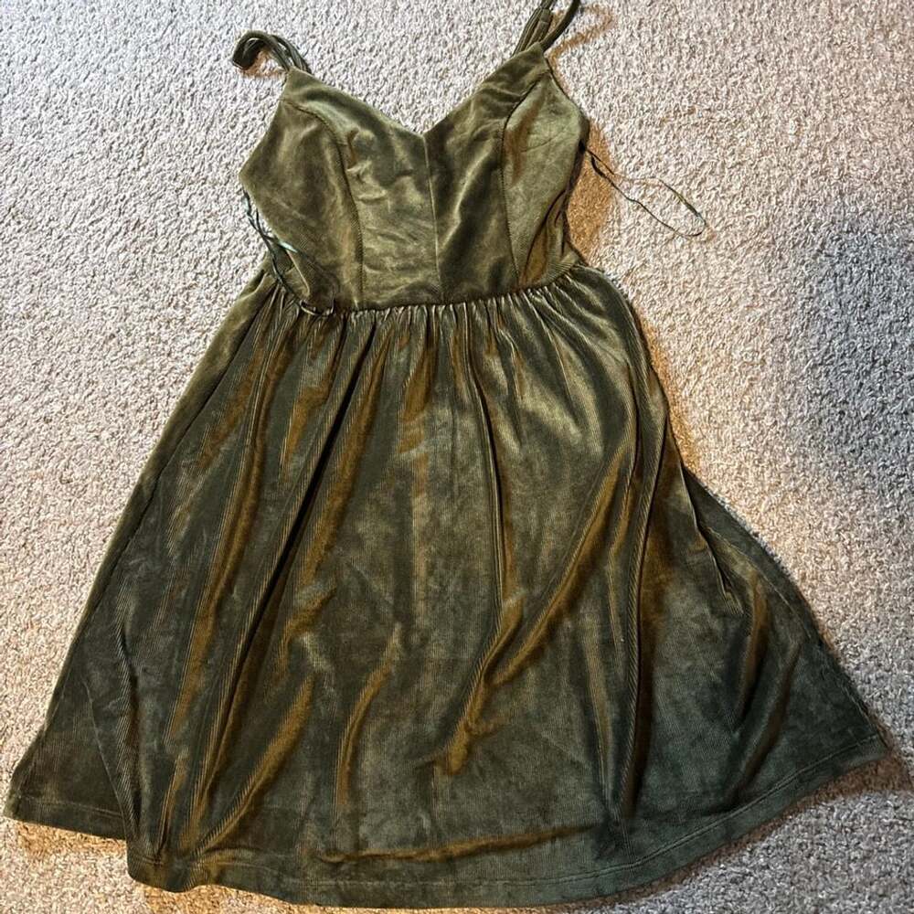 Good Luck Gem Olive Green Velvet Spaghetti Strap A-Line Mini Dress S